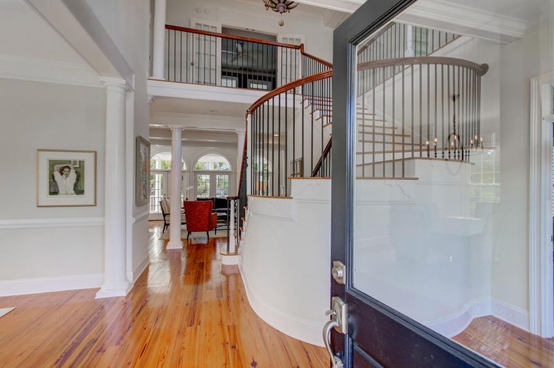 208 Haddrell St, Mount Pleasant, SC 29464