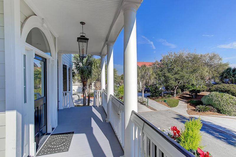 208 Haddrell St, Mount Pleasant, SC 29464