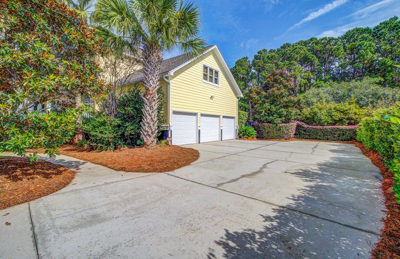 2073 Willbrook Ln, Mount Pleasant, SC 29466