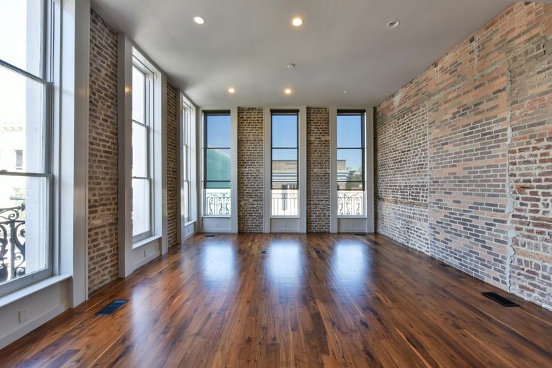 315 King St #201, Charleston, SC 29401