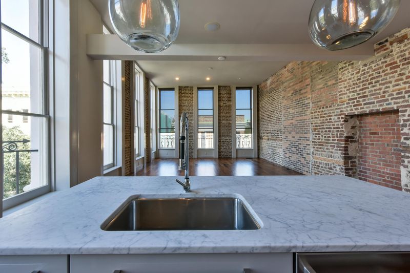 315 King St #201, Charleston, SC 29401