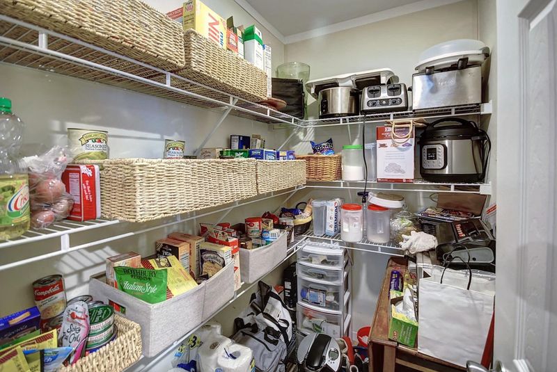 321 Bo Ln, Summerville, SC 29486