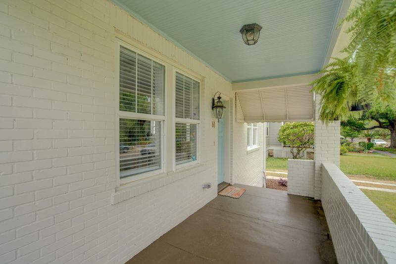 61 Saint Margaret St, Charleston, SC 29403