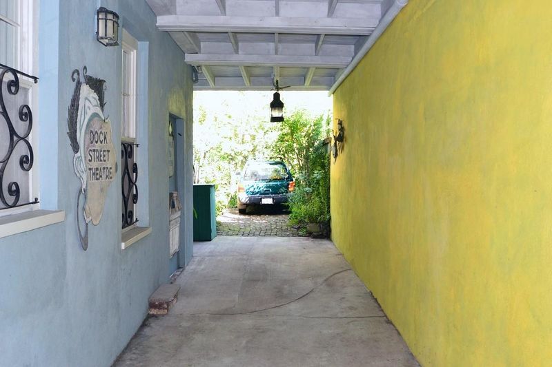 16 Queen St, Charleston, SC 29401
