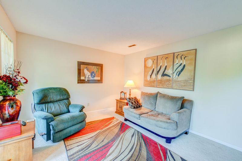 111 Yale Dr, Ladson, SC 29456