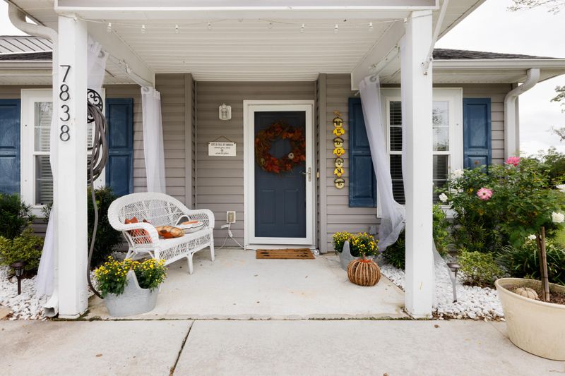 7838 Park Gate Dr, North Charleston, SC 29418