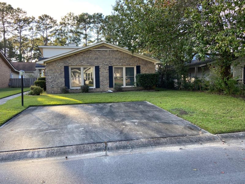 26 Milano St, Hanahan, SC 29410