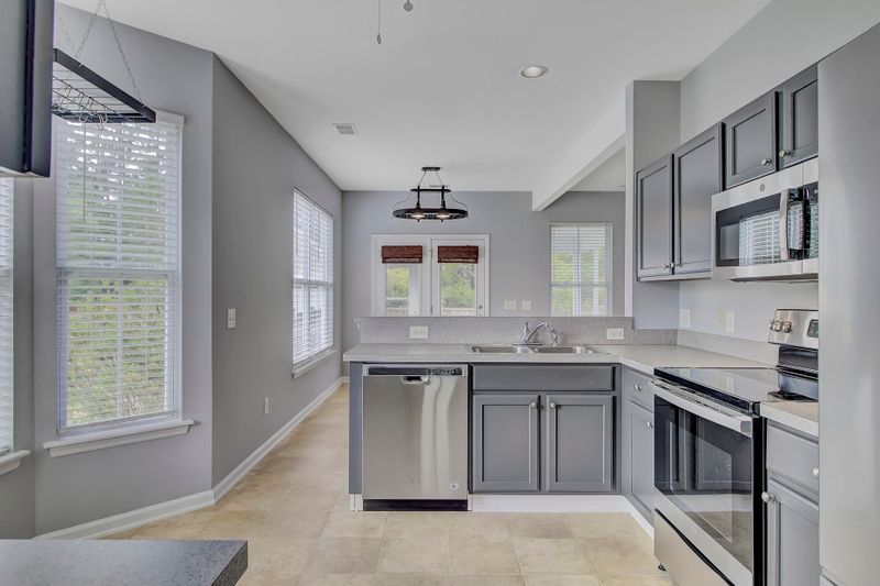 1937 Hubbell Dr, Mount Pleasant, SC 29466