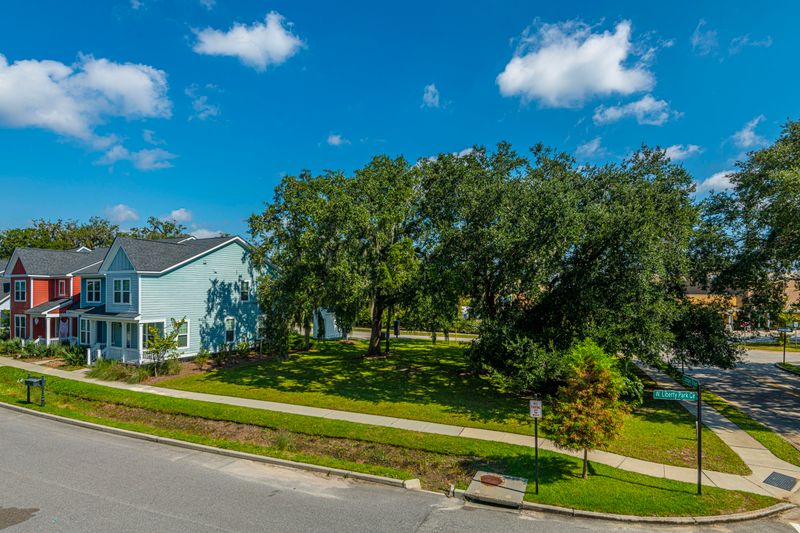 5001 W Liberty Park Cir, North Charleston, SC 29405