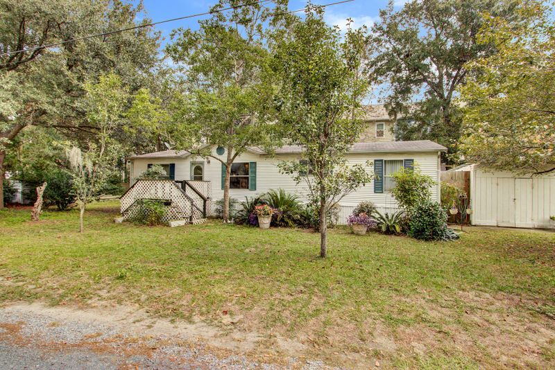1236 White Flat Rd, Mount Pleasant, SC 29464
