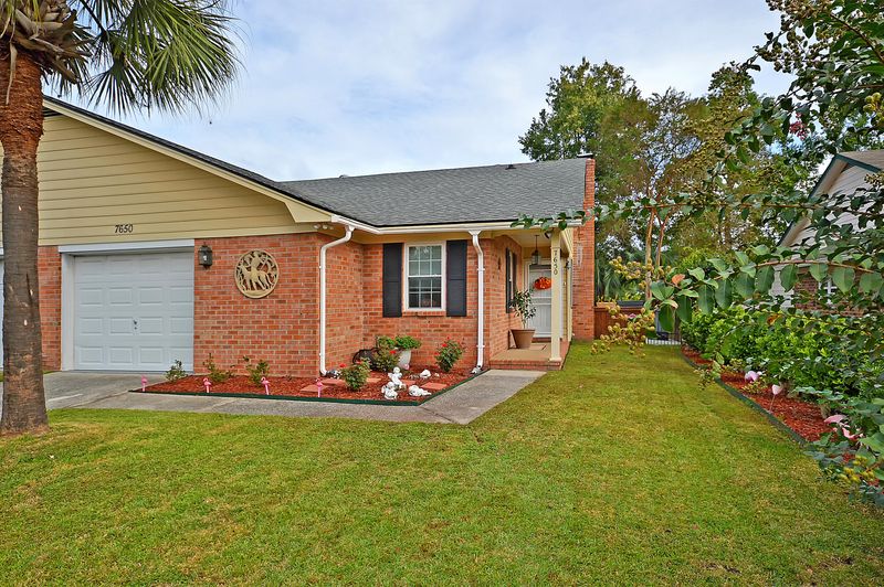 7650 Valleyview Cir, North Charleston, SC 29418