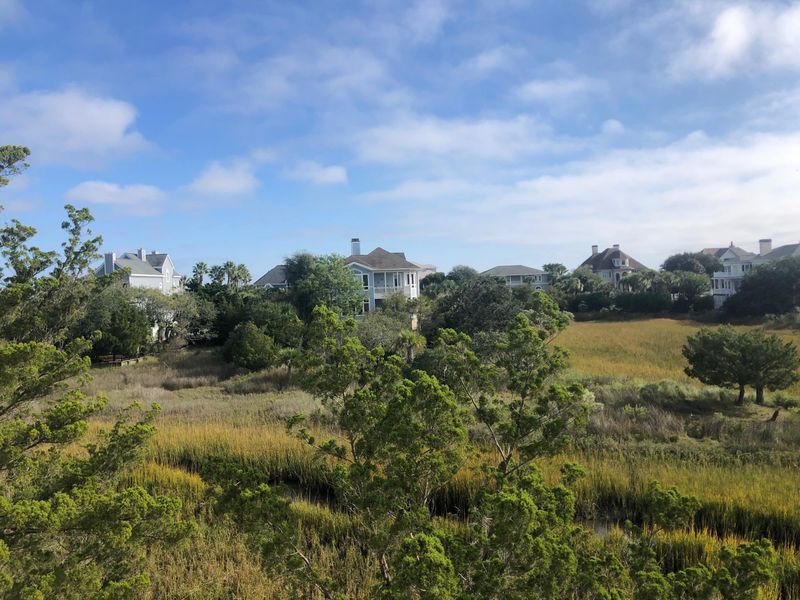 10 Linkside Ct, Isle Of Palms, SC 29451