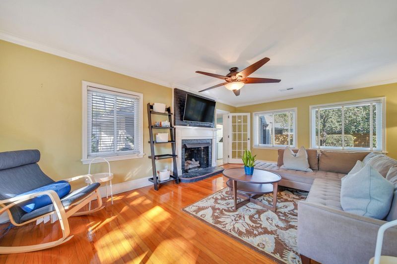 722 W Oak Forest Dr, Charleston, SC 29407