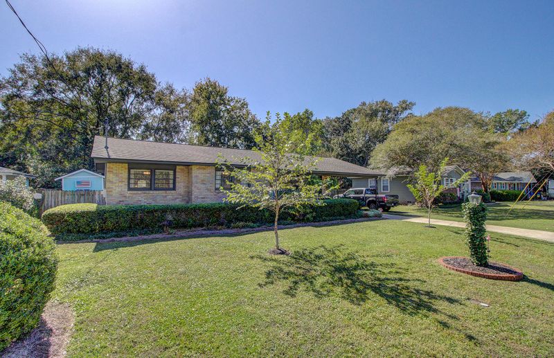 1641 Woodcrest Ave, Charleston, SC 29407
