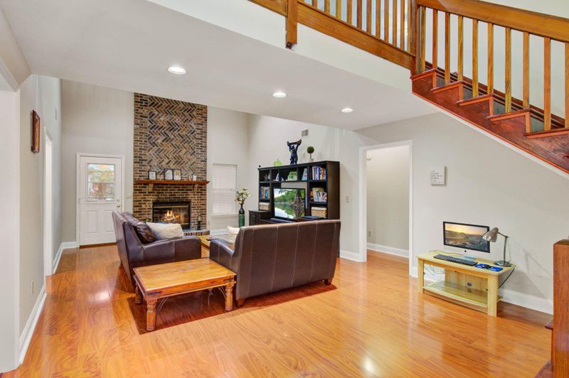 192 Gibbon Ct, Summerville, SC 29485