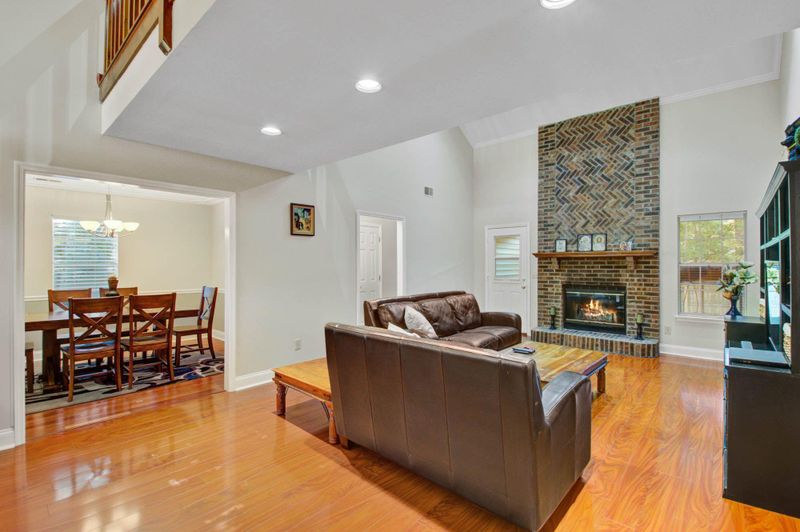 192 Gibbon Ct, Summerville, SC 29485