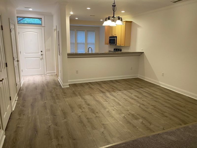 5564 Colonial Chatsworth Cir, North Charleston, SC 29418