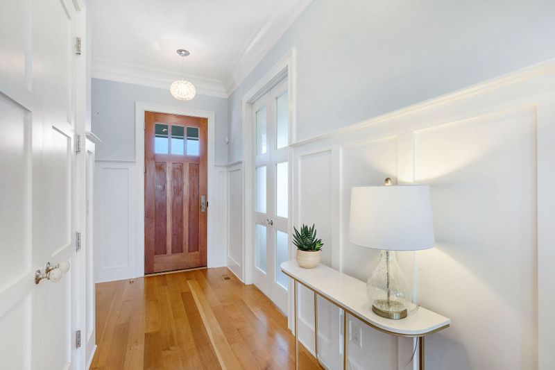 3119 S Shore Dr, Charleston, SC 29407