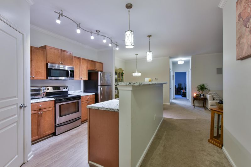 300 Bucksley Ln #202, Charleston, SC 29492