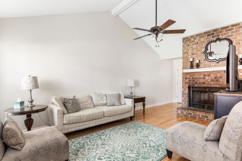 711 Williamson Dr, Mount Pleasant, SC 29464