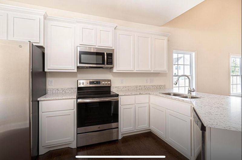 202 New Iris Ln, Ridgeville, SC 29472