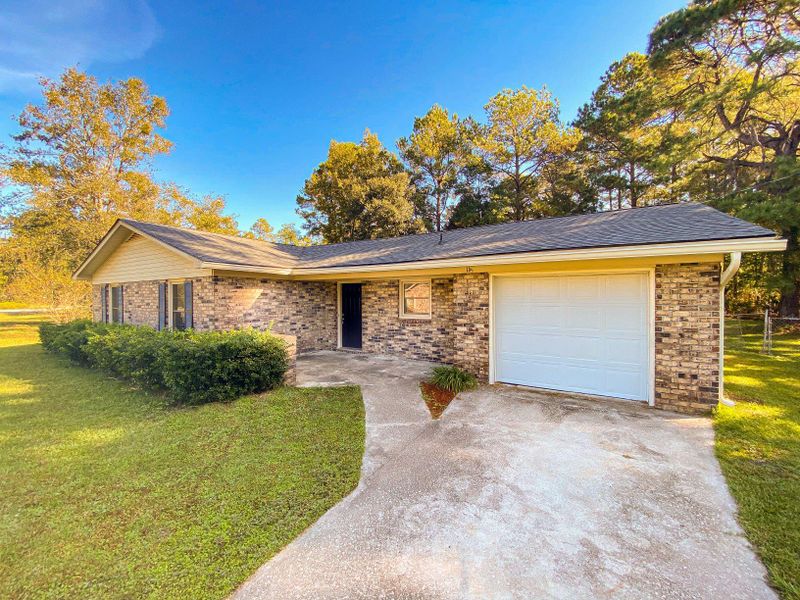 115 Rebellion Rd, Summerville, SC 29483
