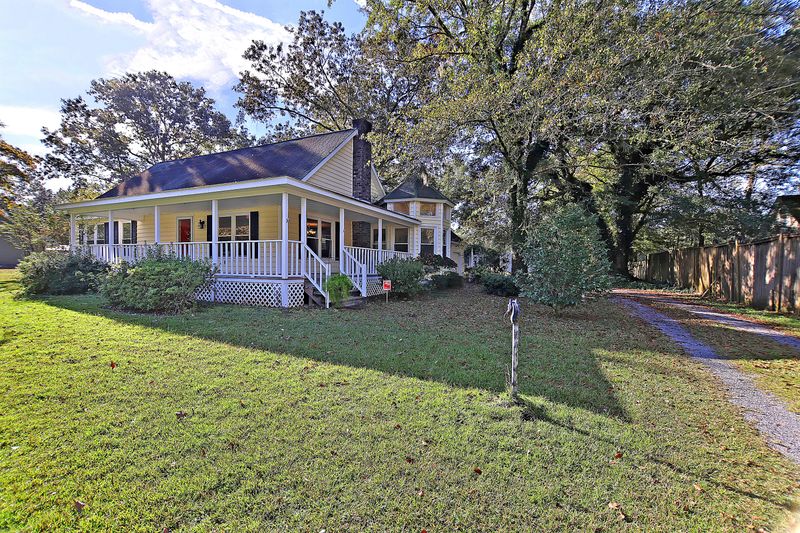 5533 County Line Rd, Ravenel, SC 29470