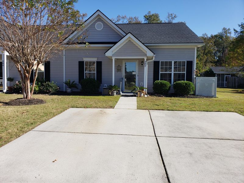 302 Dupont Way, Summerville, SC 29485