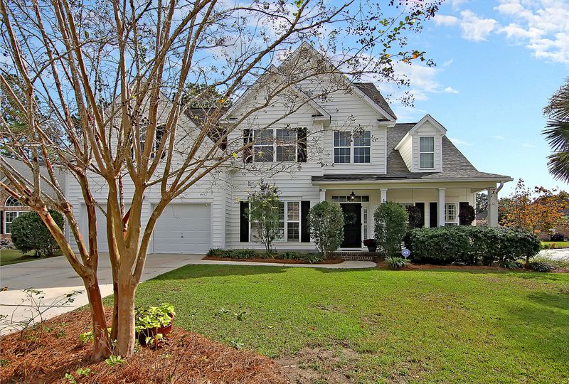 100 Stonewall Ct, Summerville, SC 29483