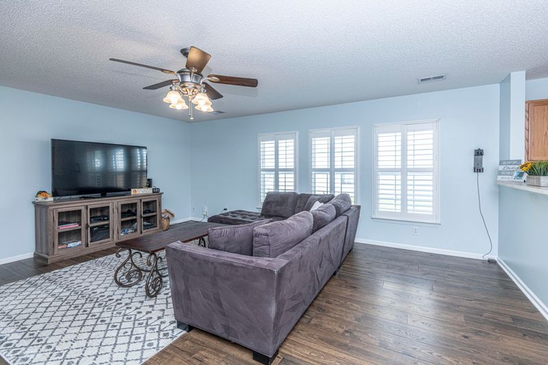 2028 Cripplecreek Dr, Ladson, SC 29456