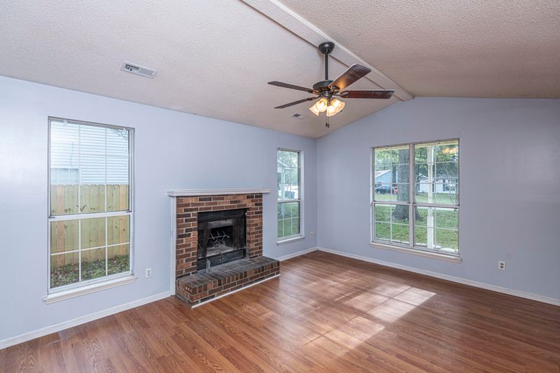 121 Corsair St, Summerville, SC 29483
