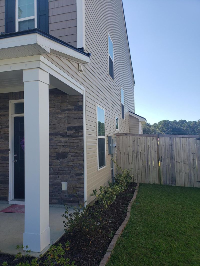 107 Sugeree Dr, Moncks Corner, SC 29461
