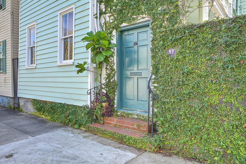 97 Bogard St, Charleston, SC 29403