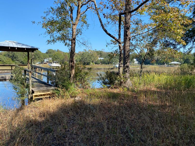 1 Alta Rd, Hollywood, SC 29449