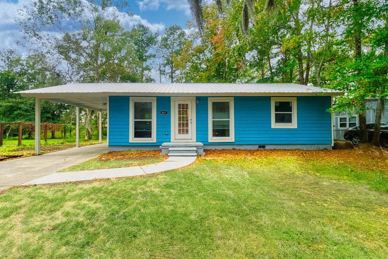 807 Savage Rd, Charleston, SC 29414