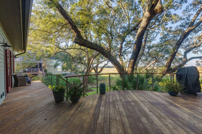 837 Colony Dr, Charleston, SC 29407