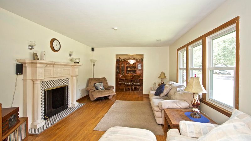 5541 Garrett Ave, North Charleston, SC 29406