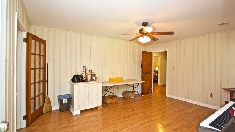 5541 Garrett Ave, North Charleston, SC 29406