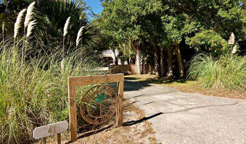 41 Lempesis Ln, Folly Beach, SC 29439