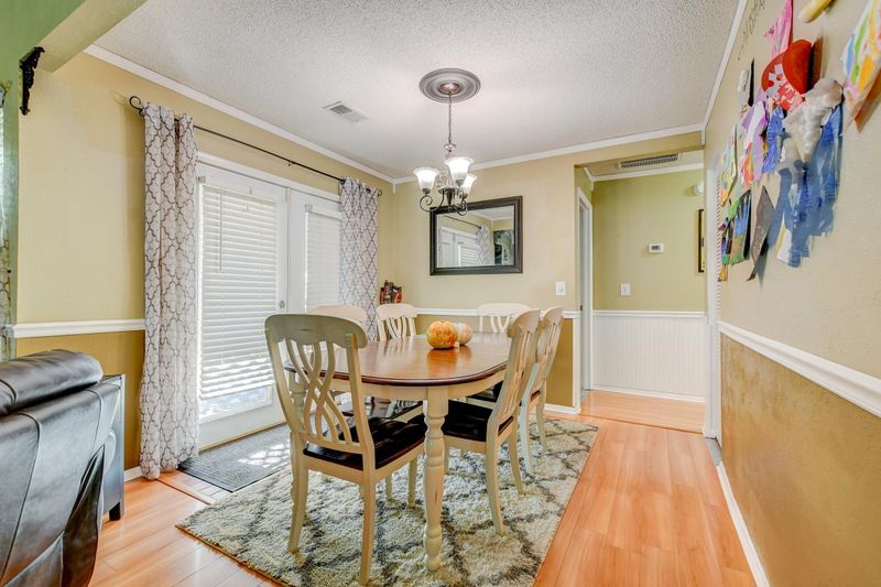 1272 Maryland Dr, Ladson, SC 29456