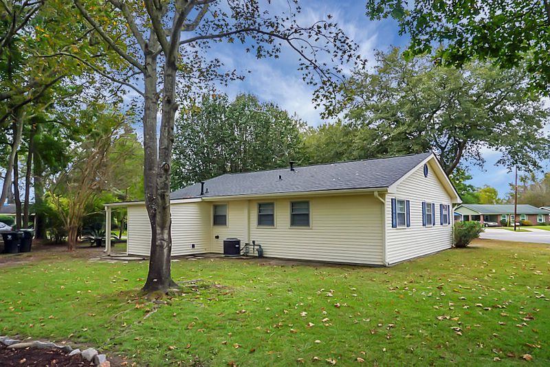 124 Summit Ave, Goose Creek, SC 29445