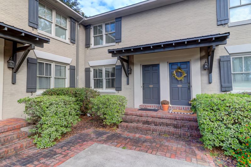 554 Savannah Hw #8, Charleston, SC 29407