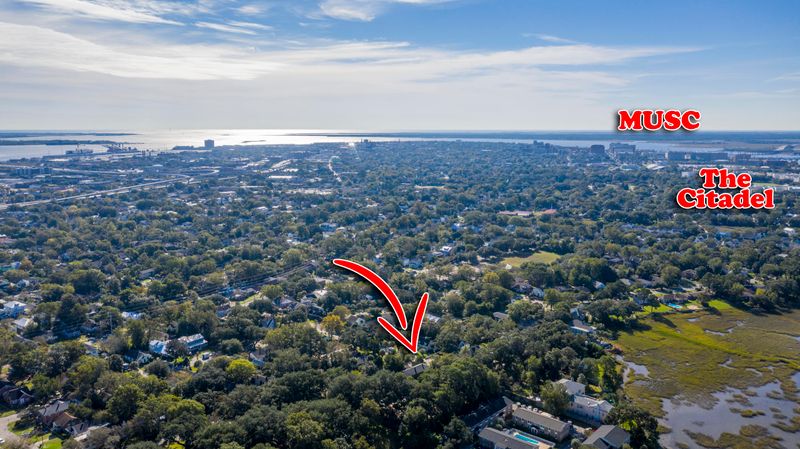 1 Riverside Dr, Charleston, SC 29403
