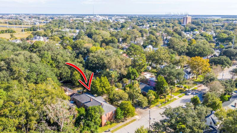 1 Riverside Dr, Charleston, SC 29403