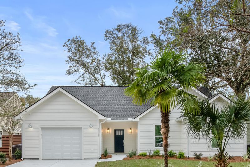 1127 Daffodil Ln, Mount Pleasant, SC 29464