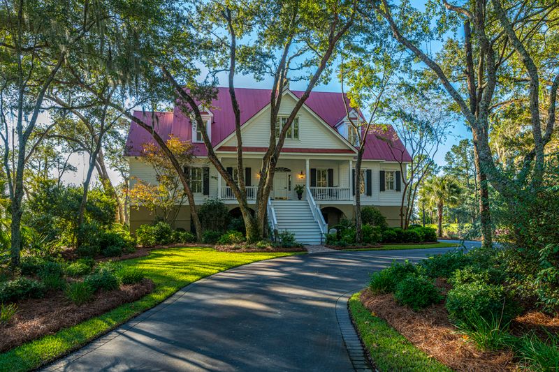 4831 Marshwood Dr, Hollywood, SC 29449