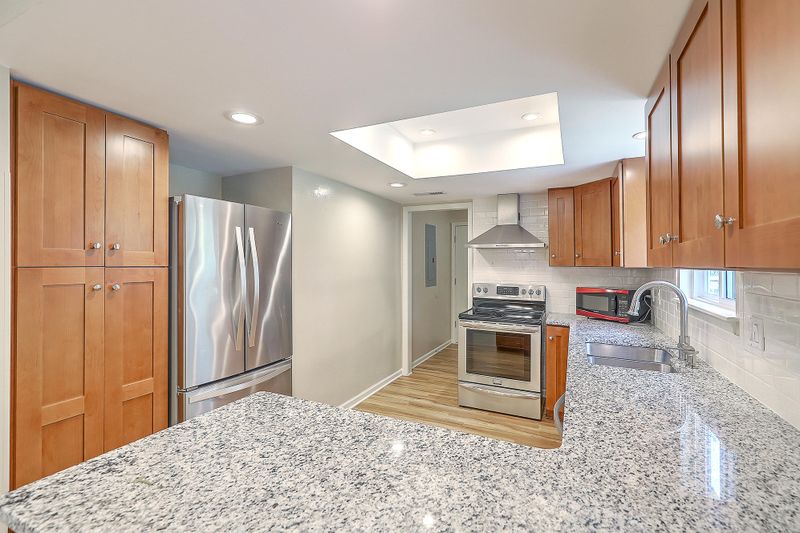 118 Cottonwood Dr, Summerville, SC 29483