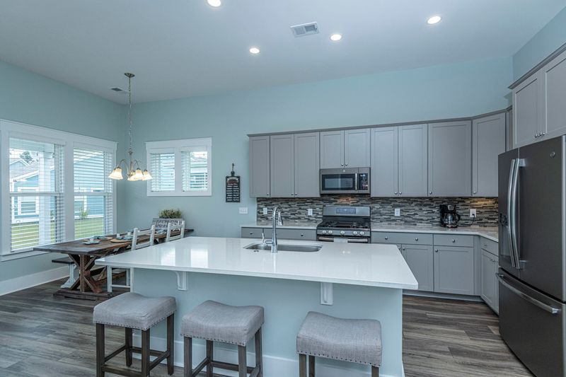 208 Corvus St, Summerville, SC 29483