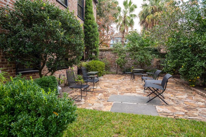 10 Bedons Al, Charleston, SC 29401