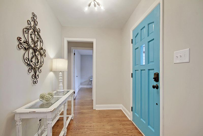 949 Mcelveen St, Charleston, SC 29412